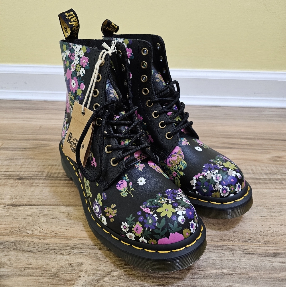 🌸DR. MARTENS 1460 PASCAL WOMEN'S VINTAGE FLORAL LEATHER LACE-UP BOOTS - Picture 1 of 10